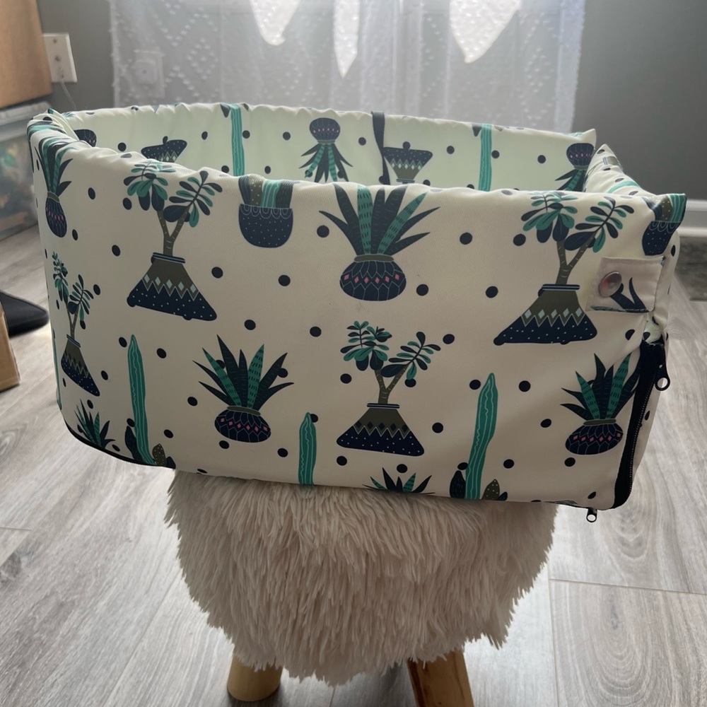 Stylish Plant Print Dog Carrier